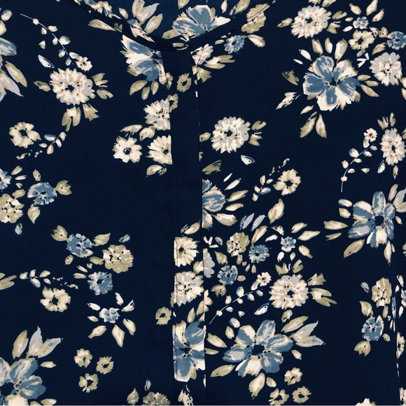 Premise Studio Navy Grey Print Polyester Short Sleeve L Top - Picture 4 of 4